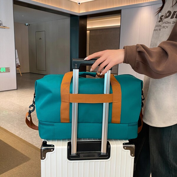 High Capacity Waterproof Sport Fitness Bag for Teenager